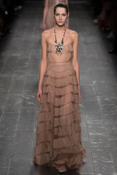 Look 77